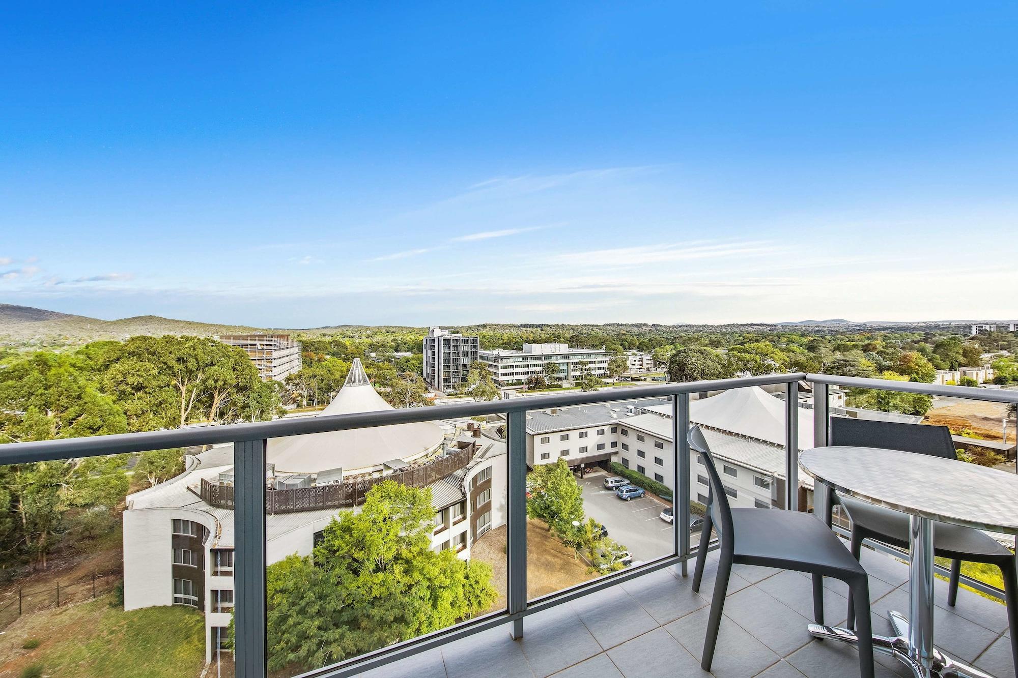 Adina Serviced Apartments Canberra Dickson Eksteriør billede