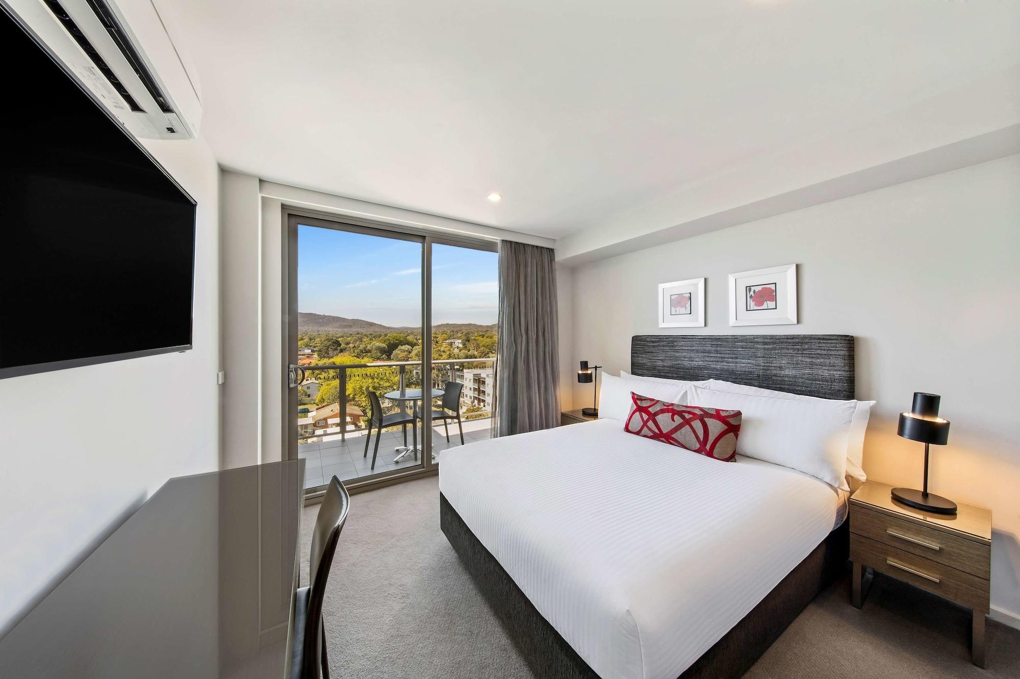 Adina Serviced Apartments Canberra Dickson Eksteriør billede