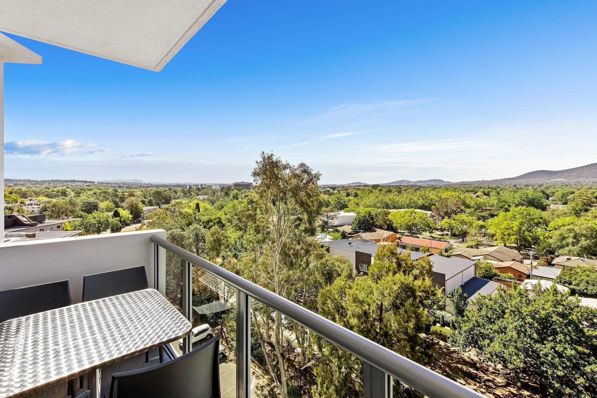 Adina Serviced Apartments Canberra Dickson Eksteriør billede
