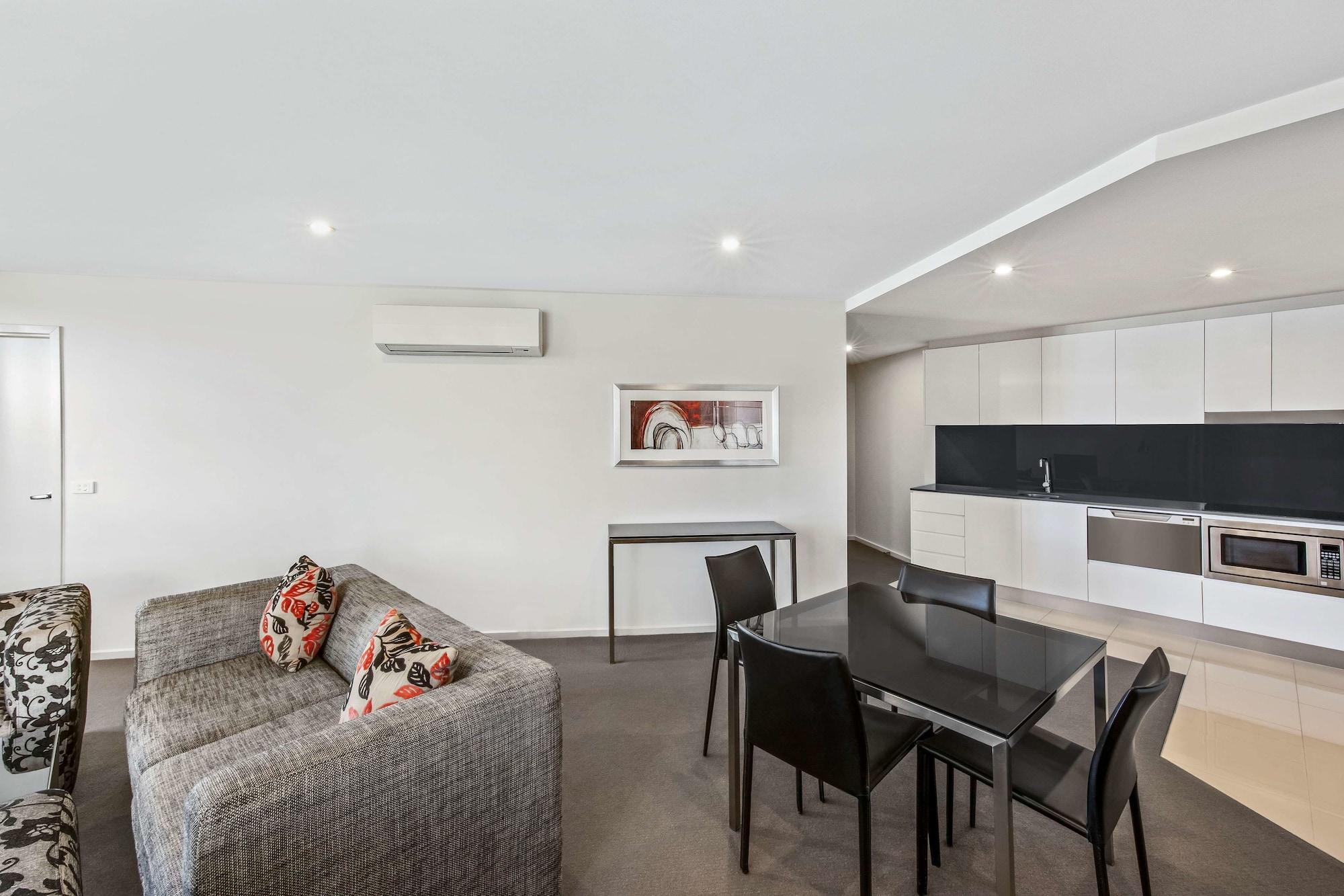 Adina Serviced Apartments Canberra Dickson Eksteriør billede
