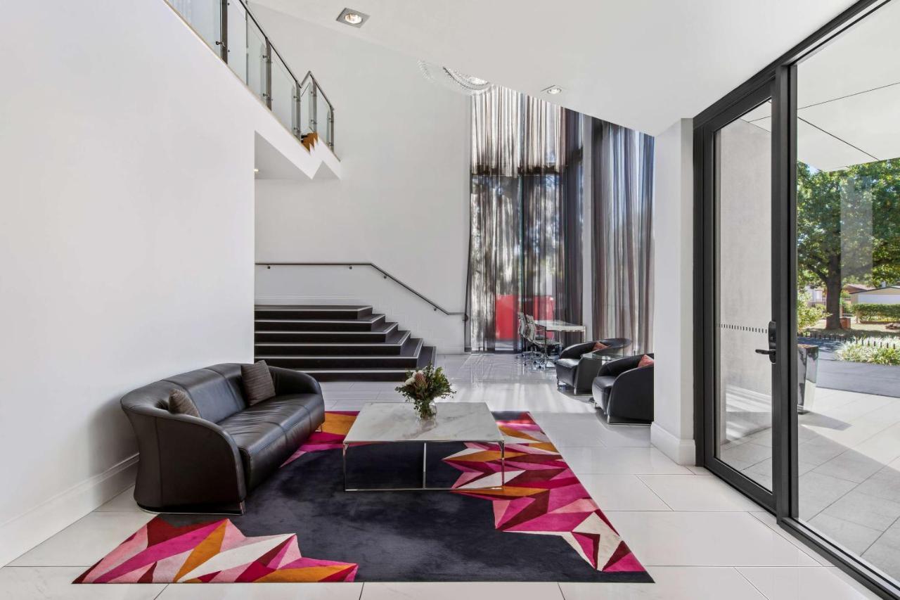 Adina Serviced Apartments Canberra Dickson Eksteriør billede