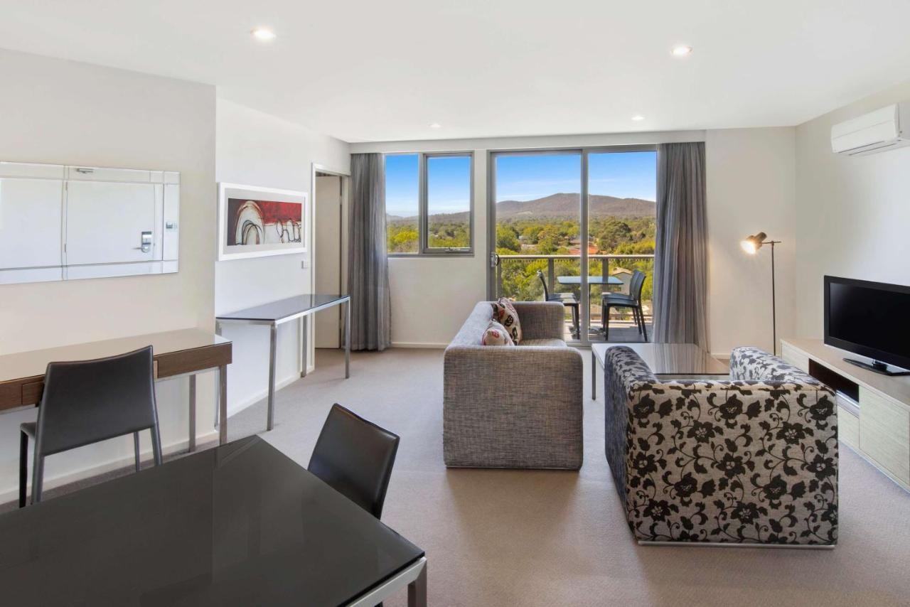 Adina Serviced Apartments Canberra Dickson Eksteriør billede