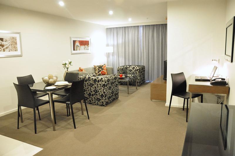 Adina Serviced Apartments Canberra Dickson Eksteriør billede